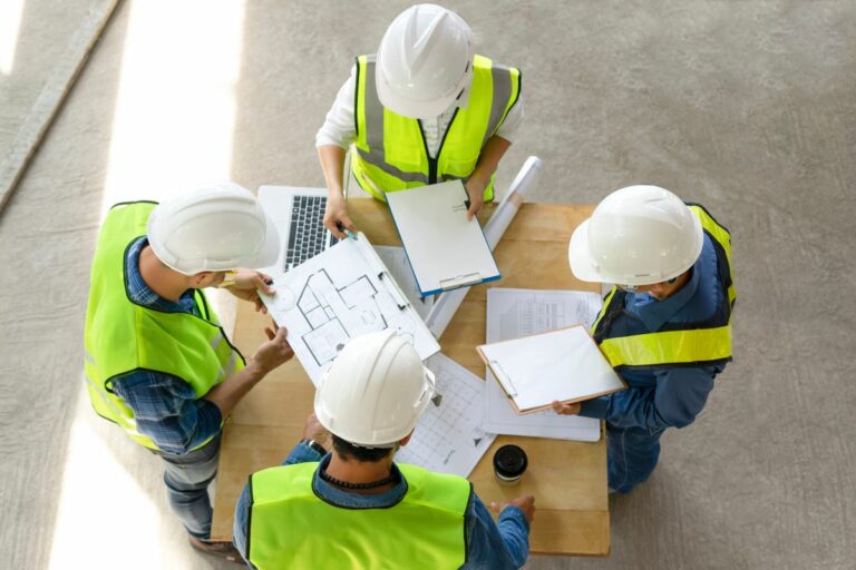 Statut ETAM dans le bâtiment : salaires, classifications et autres avantages